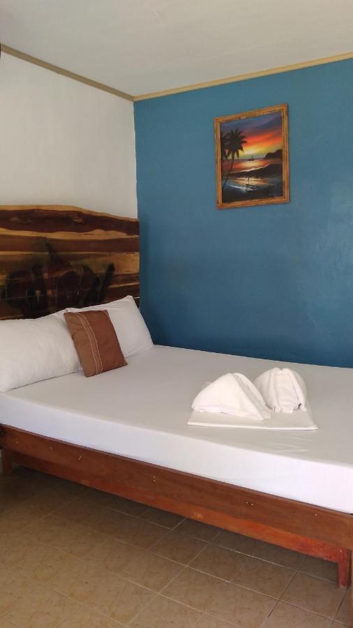 Summer Homes Beach Resort And Cottages Palawan Barton Eksteriør billede