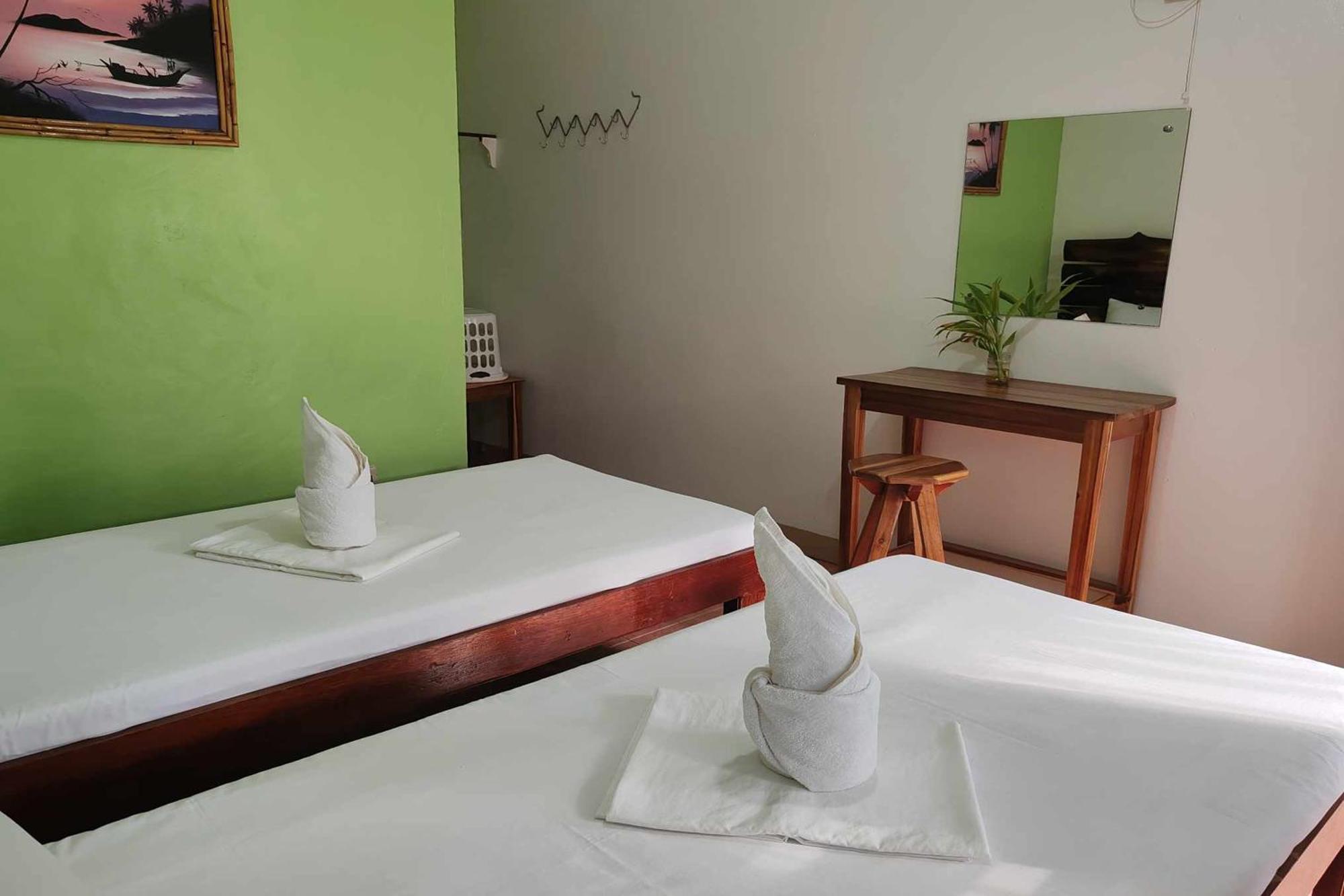Summer Homes Beach Resort And Cottages Palawan Barton Eksteriør billede